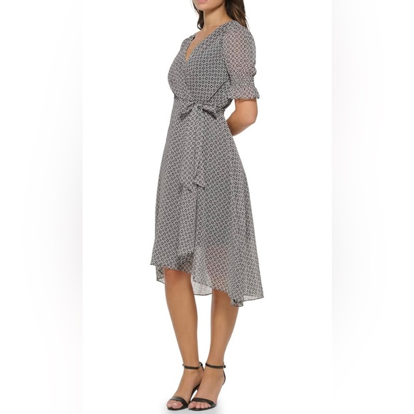 NWT Tommy Hilfiger Faux Wrap Short Sleeve Chiffon Dress Size 8 - Picture 2 of 9